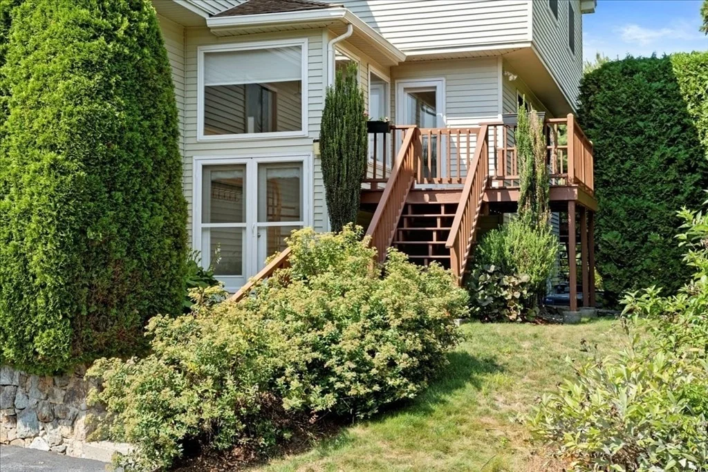 Photo of Unit 38C at 343 Captain Eames Cir