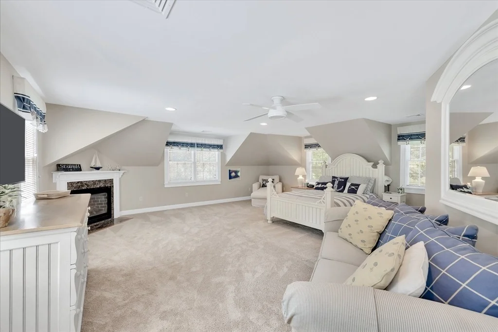 Photo of 72 Highwood Way