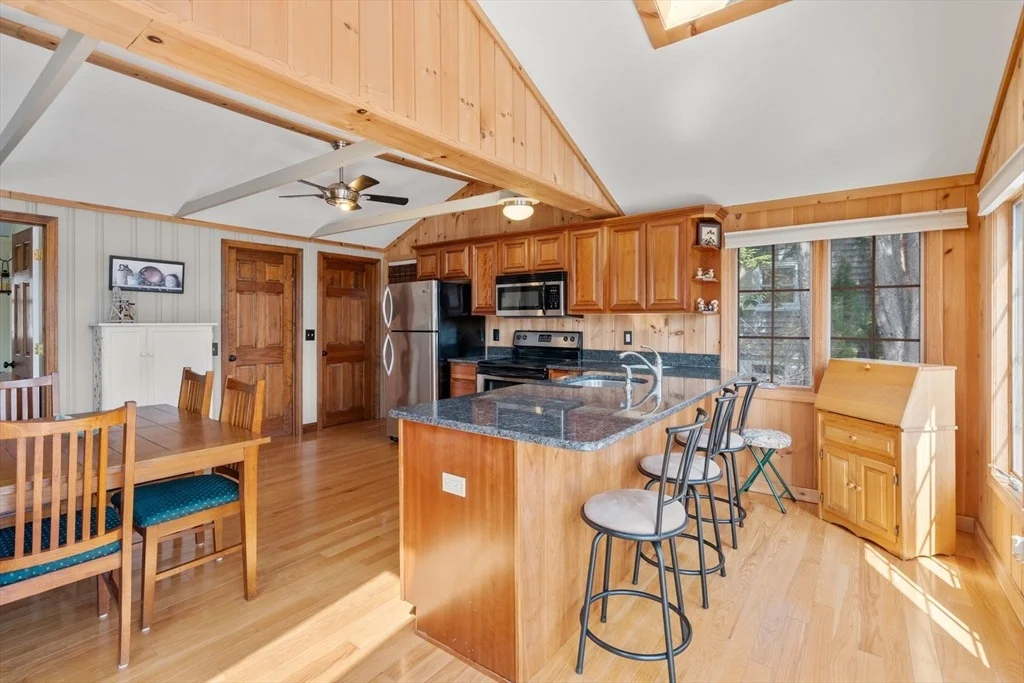 Photo of 33 Pine Tree Dr