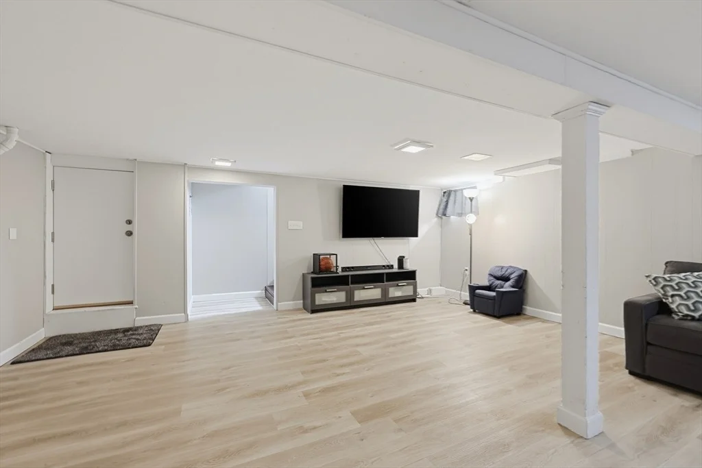 Photo of 7 Haskell Pl