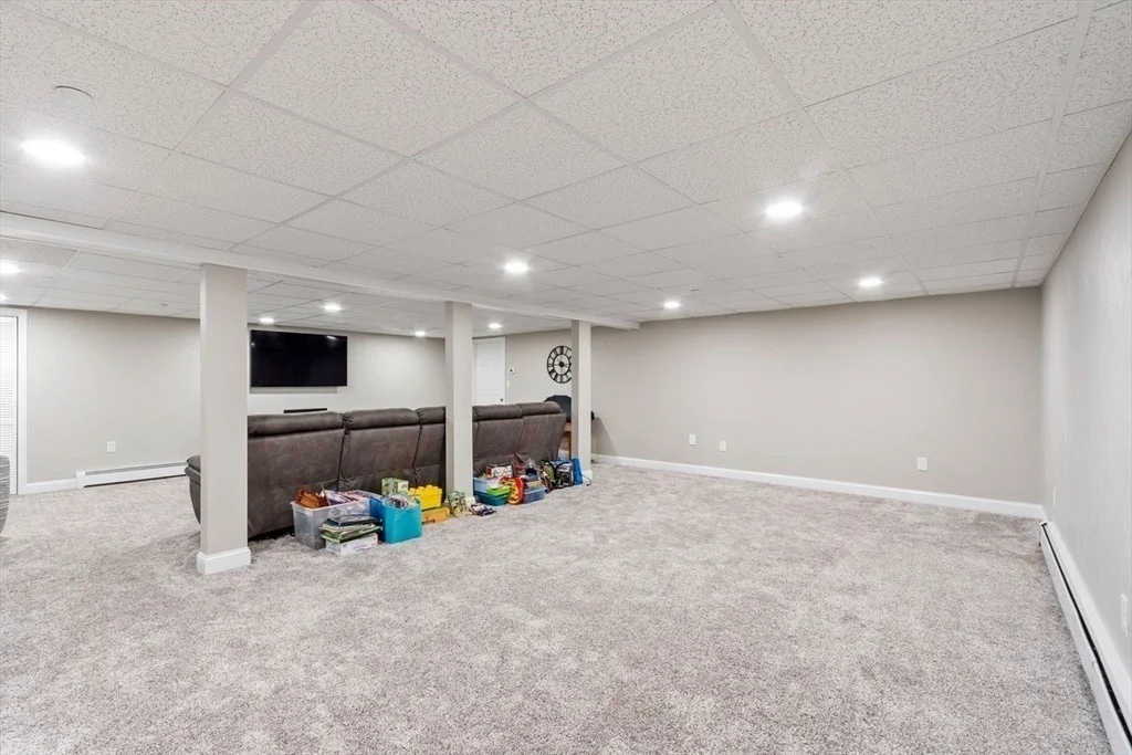 Photo of 14 Lakeview Ave