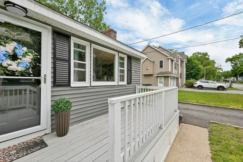 Photo of 13 Davis Road