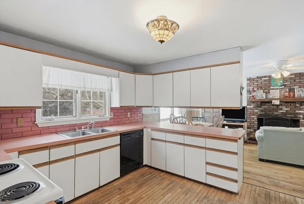 Photo of 28 Surrey Rd