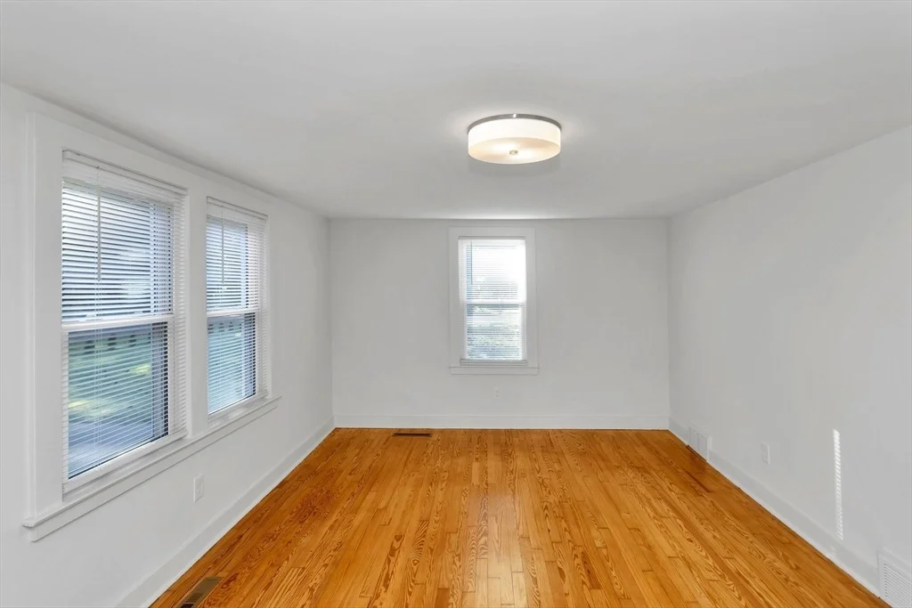 Photo of 194 Lockhouse Rd