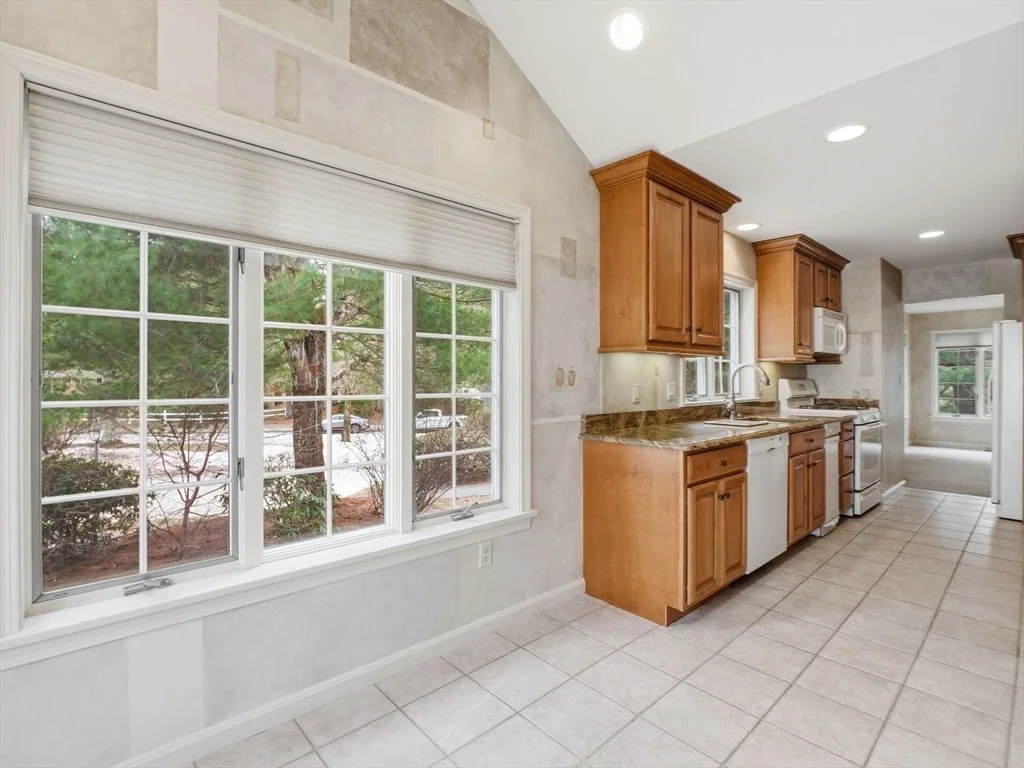 Photo of Unit 3901 at 3901 Knightsbridge Close