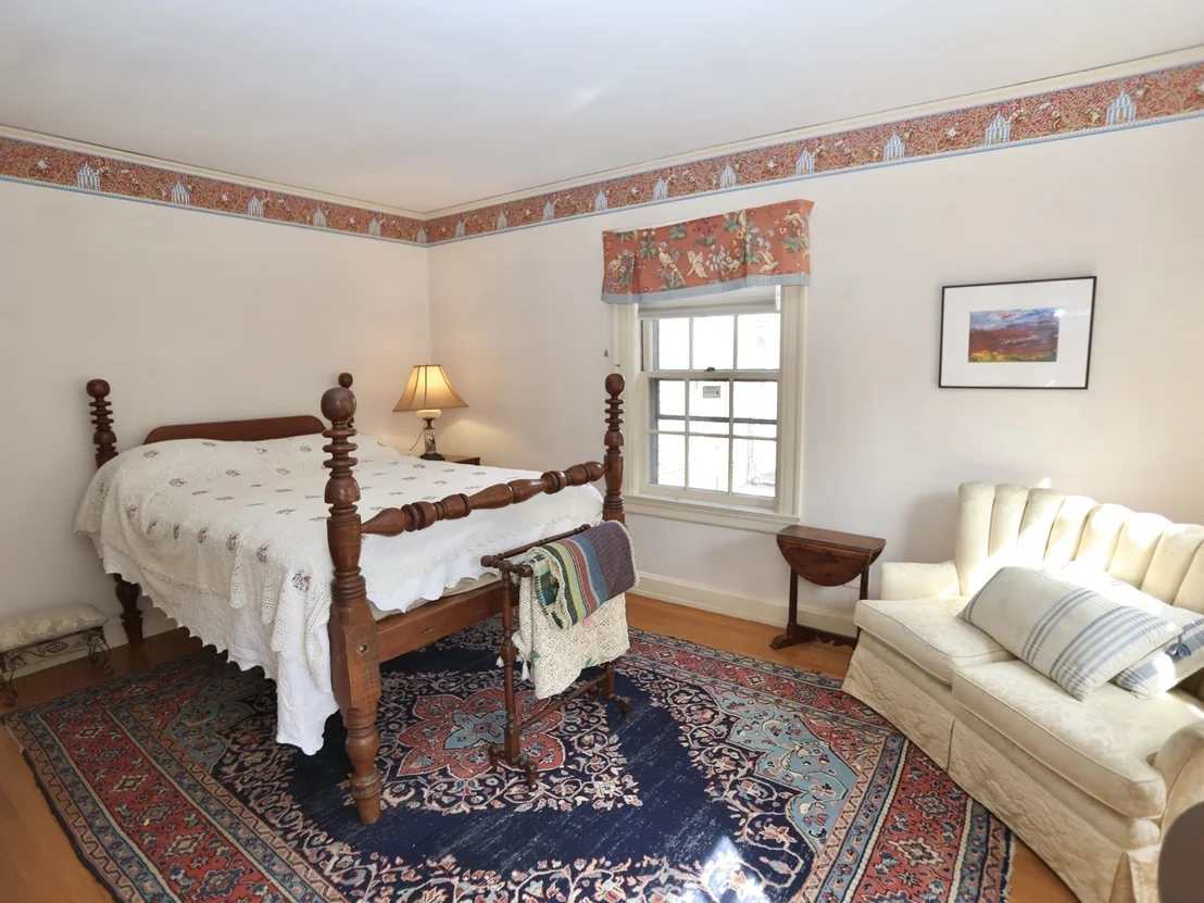 Photo of 112 Russell St