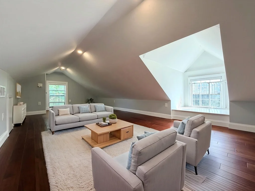 Photo of 21 Maple Street