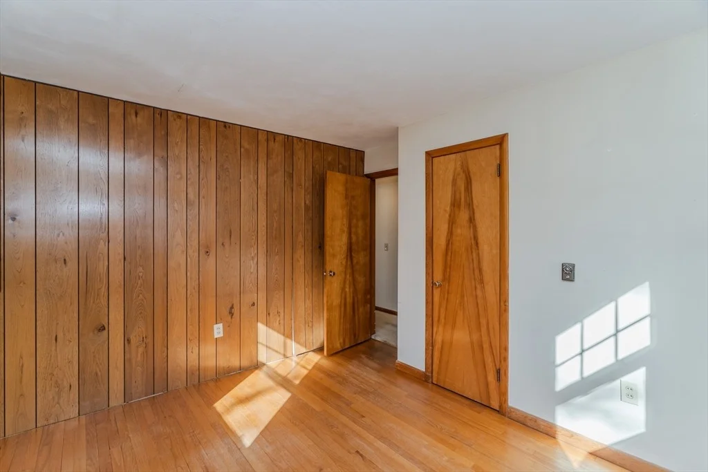 Photo of 18 Highland Cir