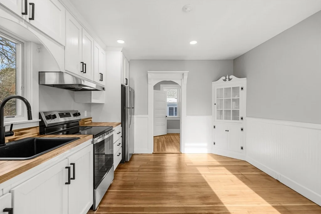 Photo of 2 Oakdale St