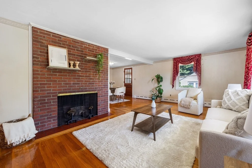 Photo of 38 Robinhood Rd