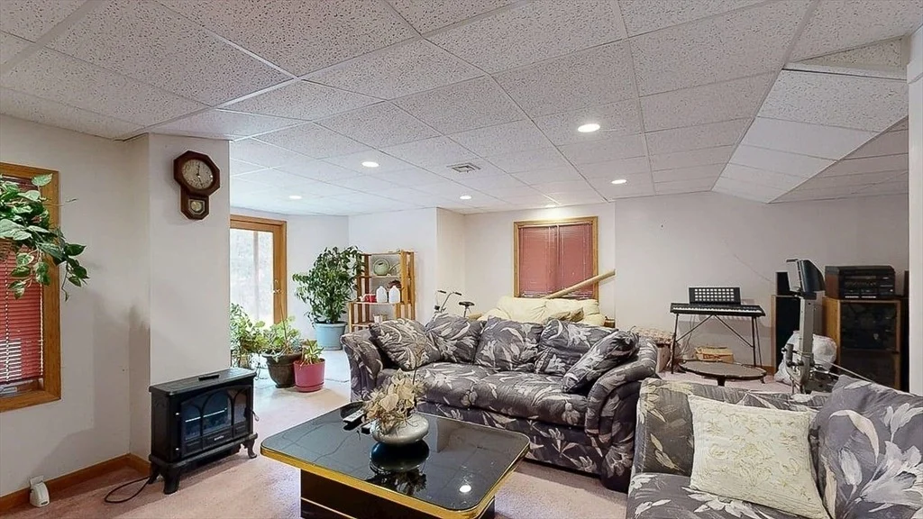 Photo of 51 Sheffield Dr