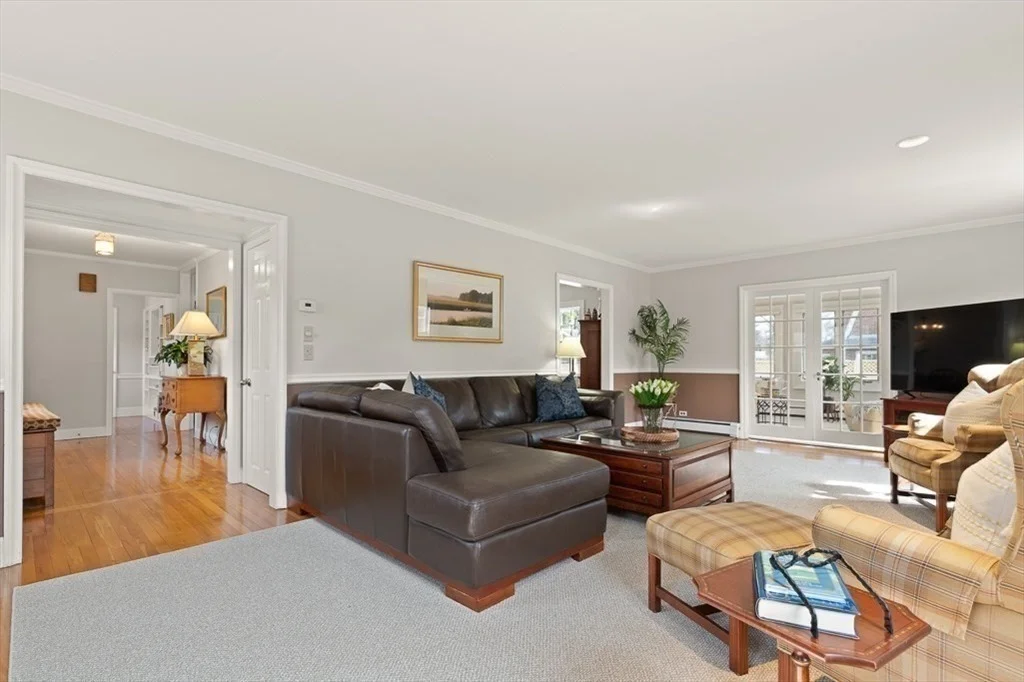 Photo of 246 Woburn Street
