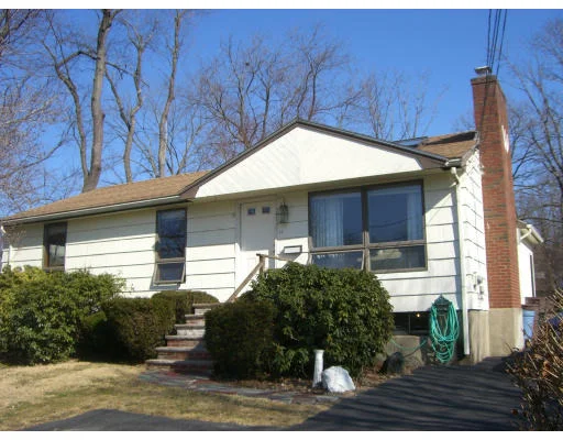Photo of 16 Cheryl Ln