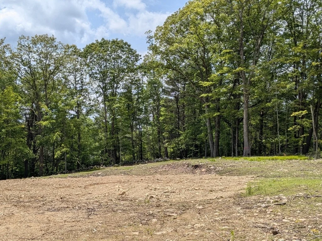 Photo of 45 Old Colony Rd