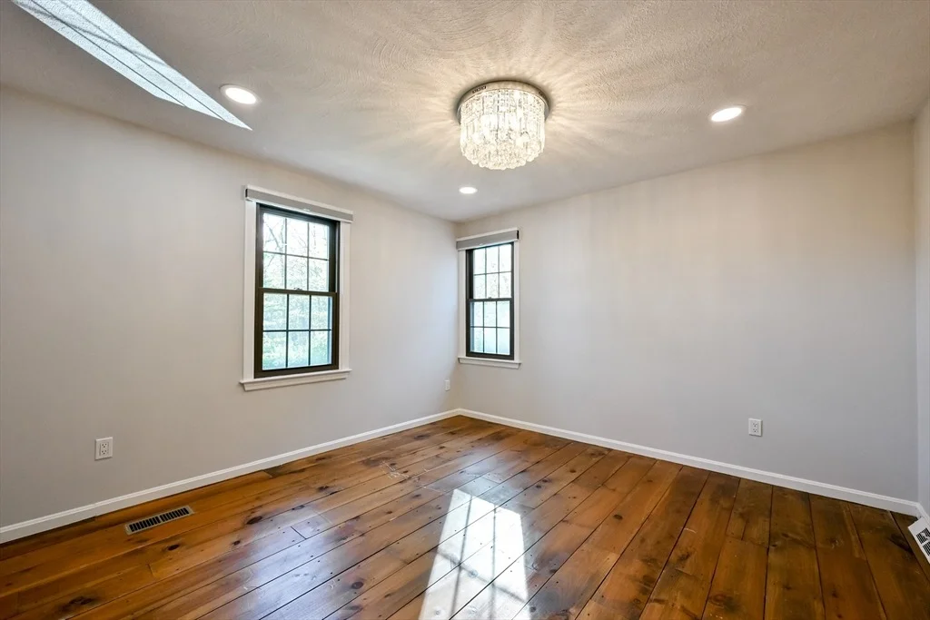 Photo of 15 Edwards Rd