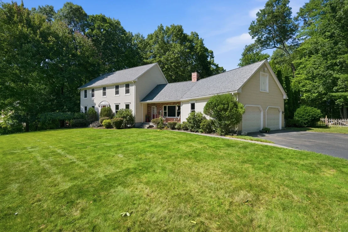 Photo of 22 Grassy Meadow Rd