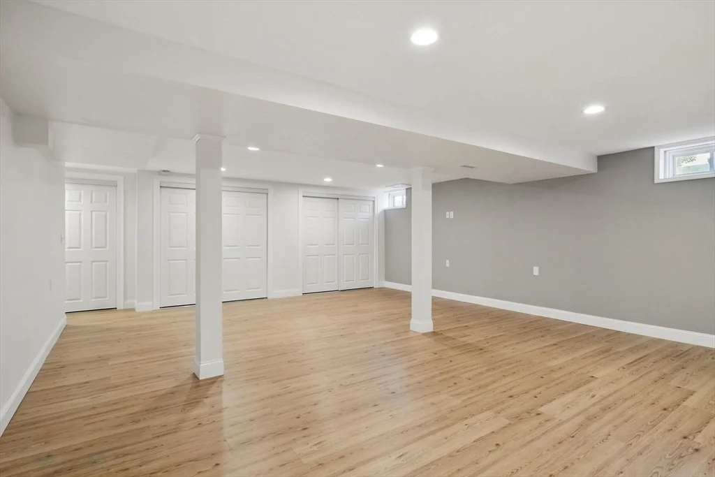 Photo of 4 Willow Brook Lane