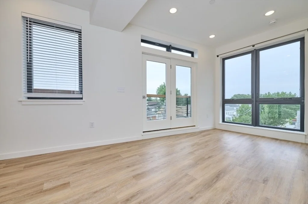 Photo of Unit 4C at 80 Broadway