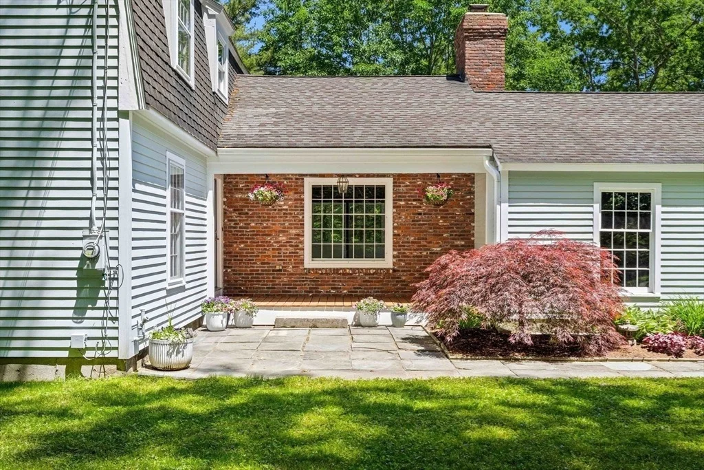 Photo of 153 Raddin Rd
