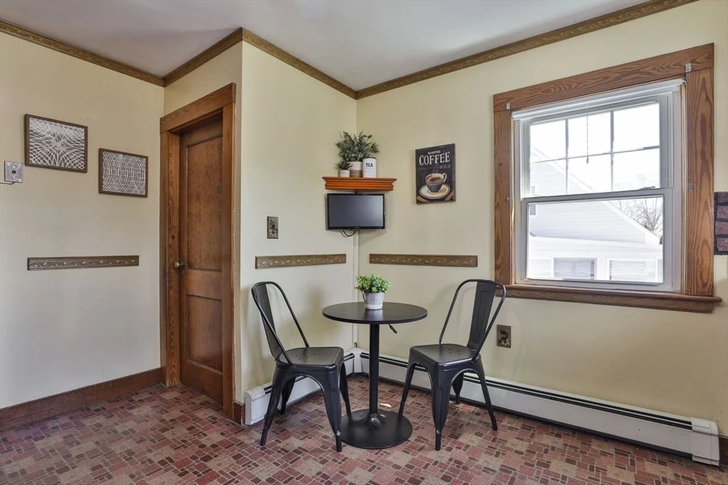 Photo of 18 Eastern Ave