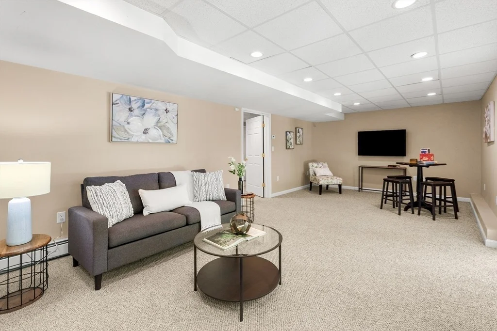 Photo of 8 Caitlin Ln