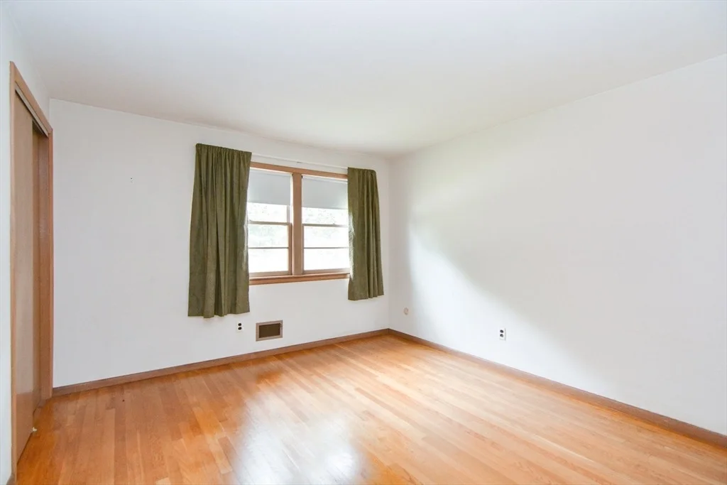 Photo of 12 Lanewood Avenue