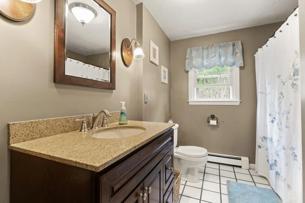 Photo of 35 Meadowbrook Dr