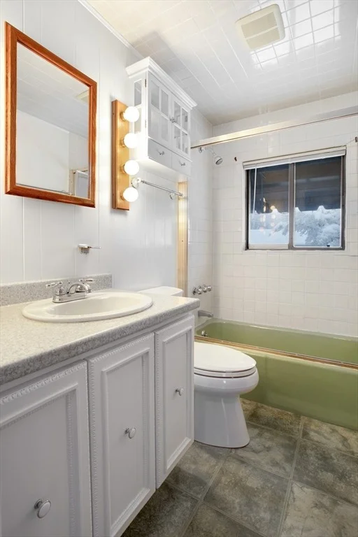 Photo of 6 Laurine Rd