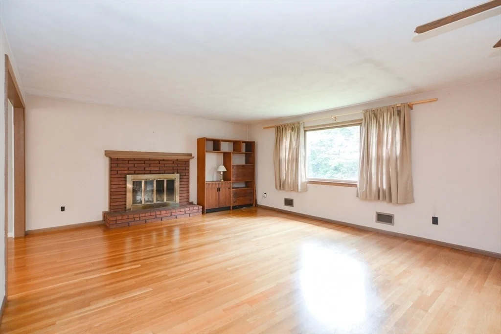 Photo of 12 Lanewood Avenue