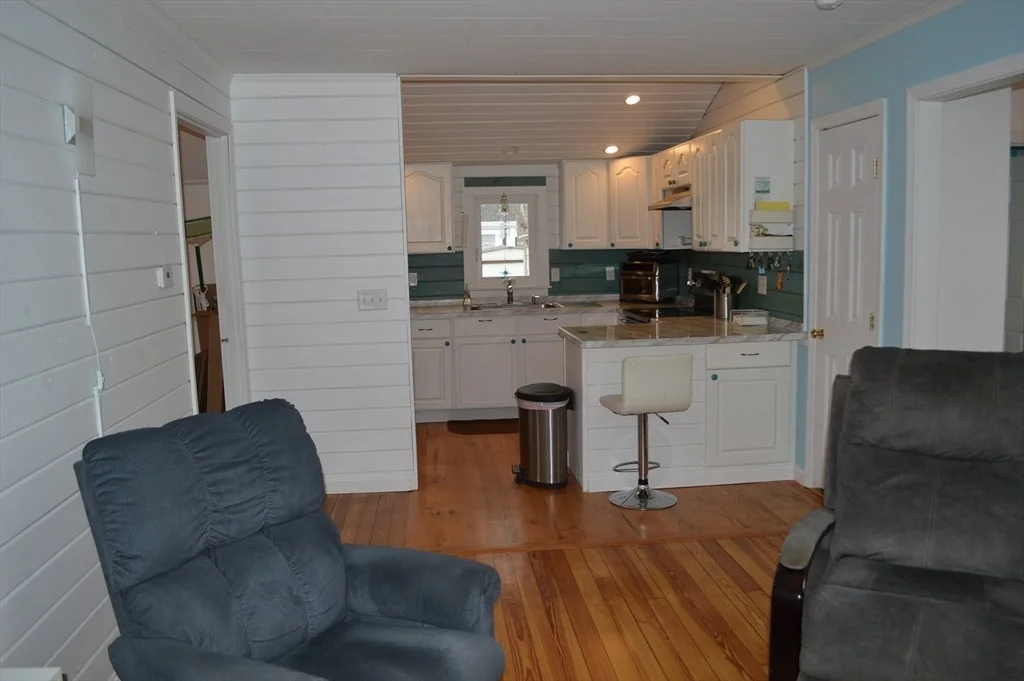Photo of 17 Bungalow Ln