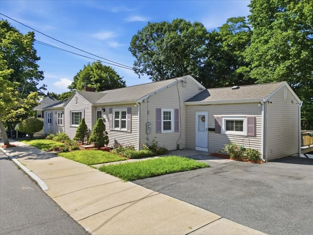 Photo of 73 Lanark Rd