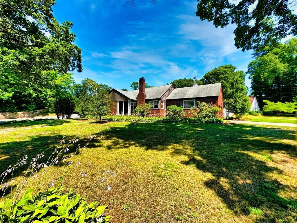 Photo of 24 Locust Rd