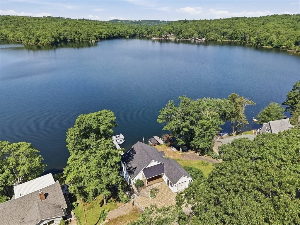 Photo of 182 Manchaug Road