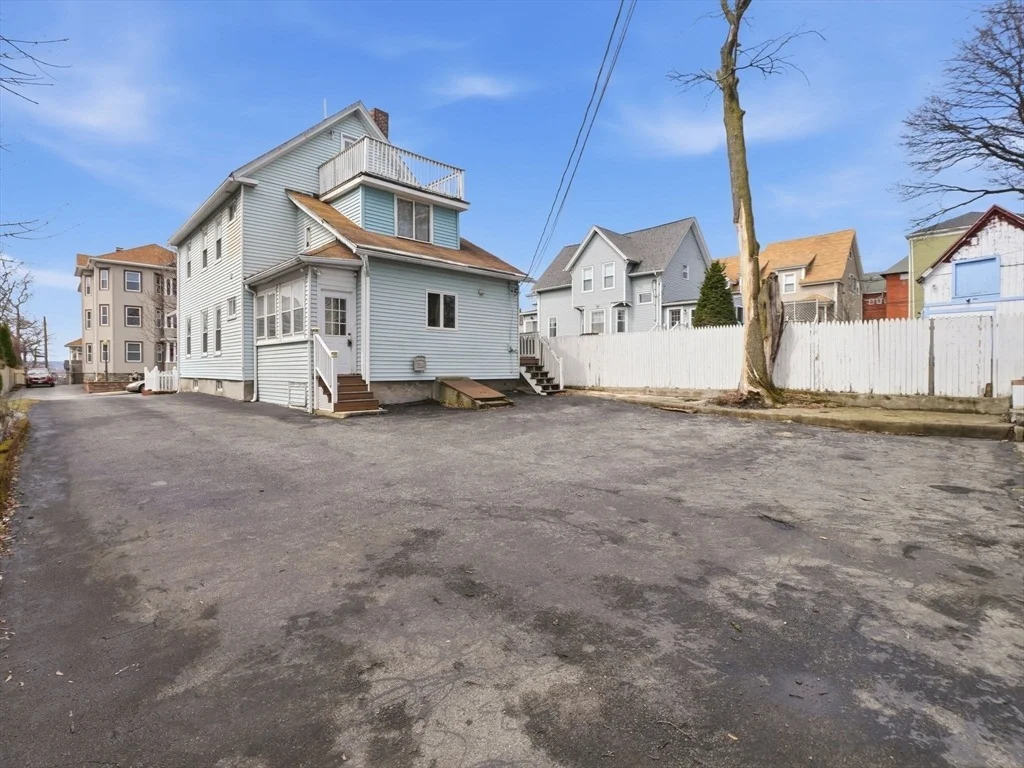 Photo of 10 Almont Ave