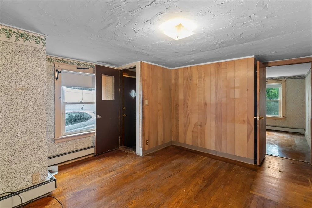 Photo of 21 Edgemere Blvd