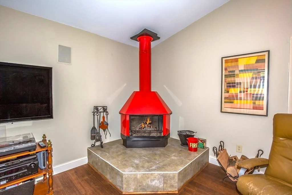 Photo of 265 Fox Den Rd