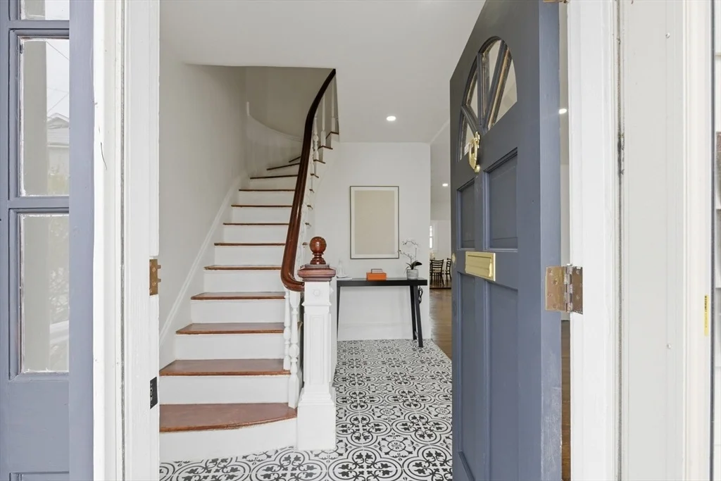 Photo of 9 Robbins Street