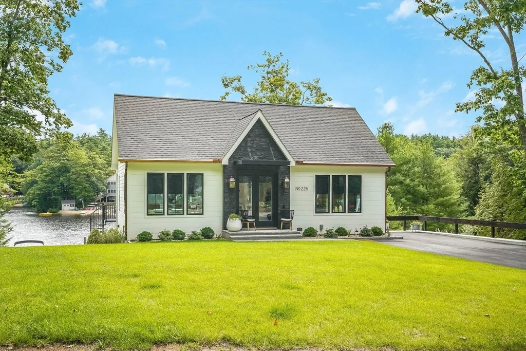Photo of 226 Lakeview Drive