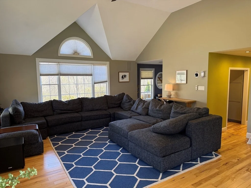 Photo of 25 Jacques Rd