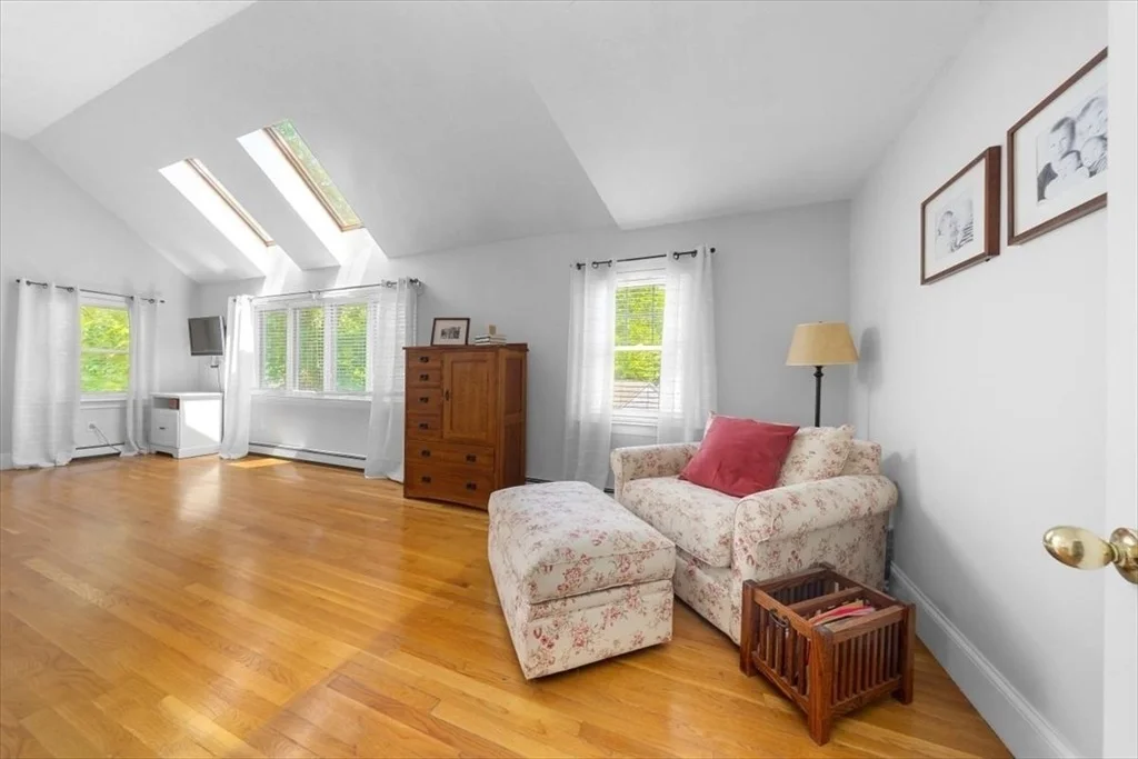 Photo of 12 Whitcomb Lane