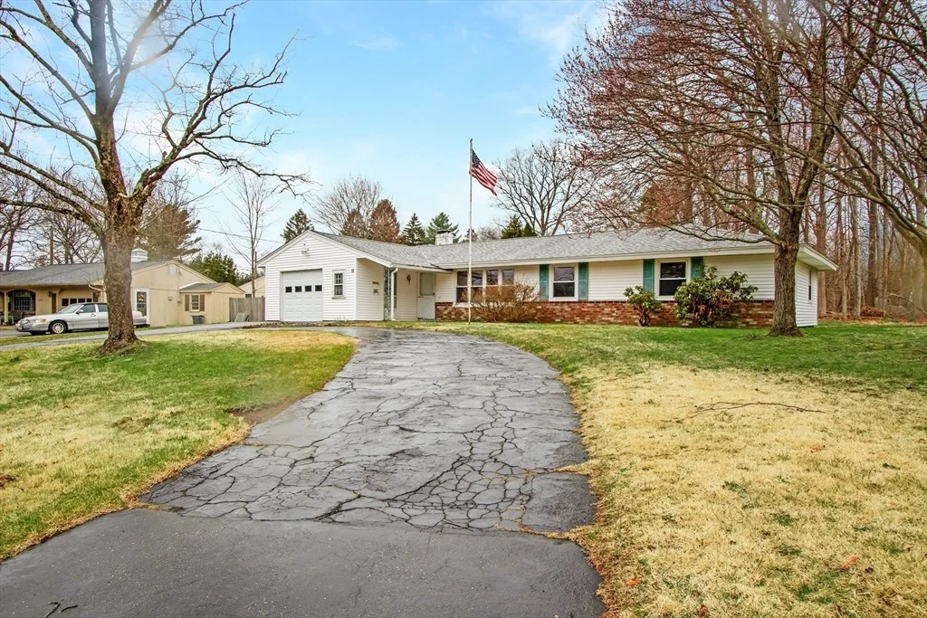 Photo of 12 Dix Rd