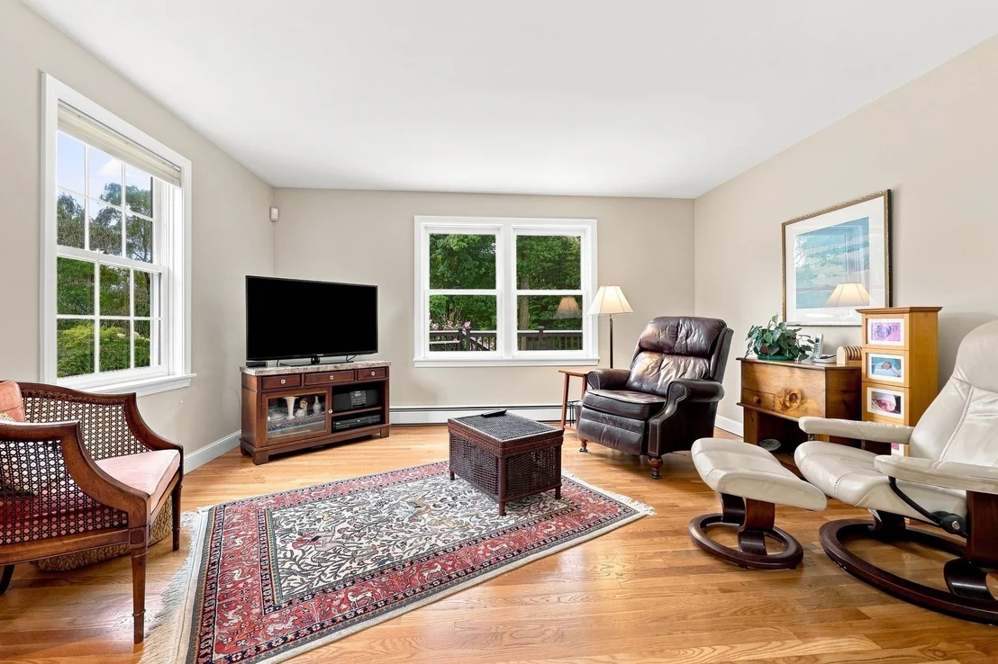 Photo of 104 Elm Street
