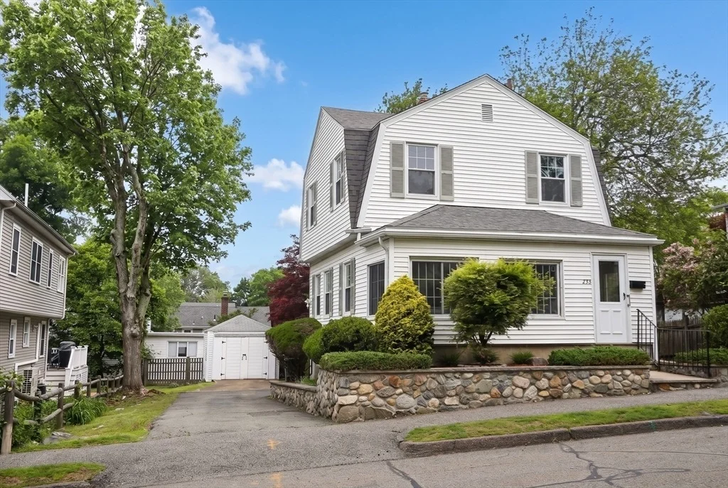 Photo of 233 Florence Ave