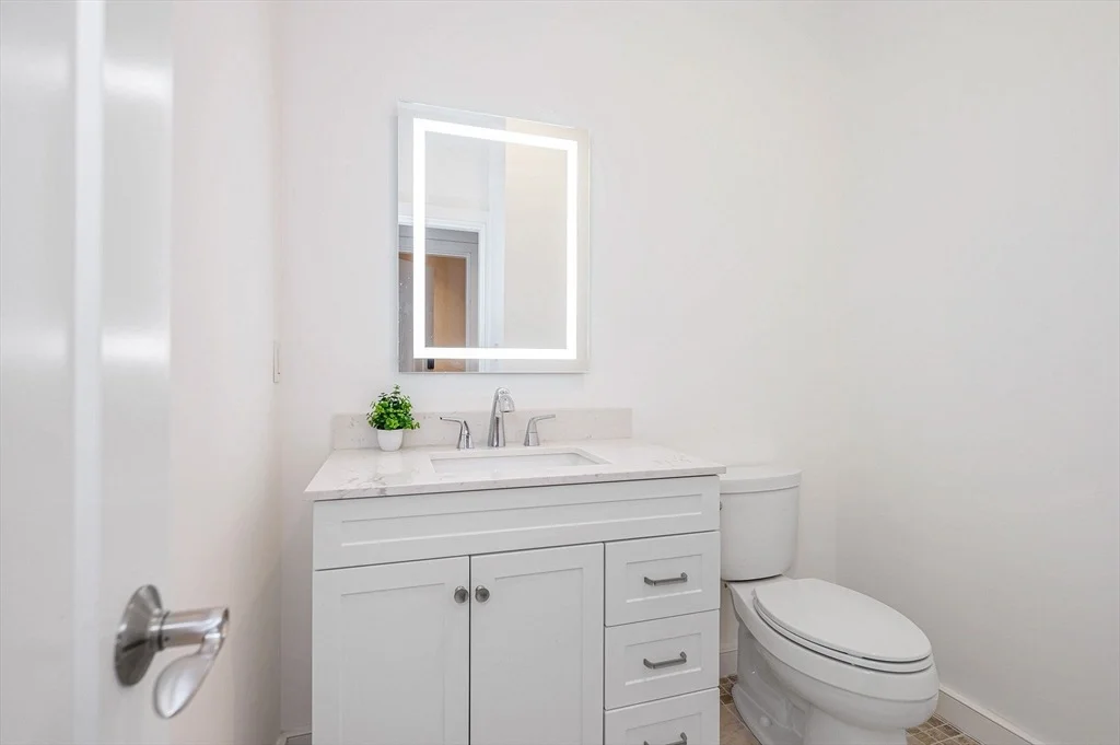 Photo of Unit 205 at 17 Kearney Sq