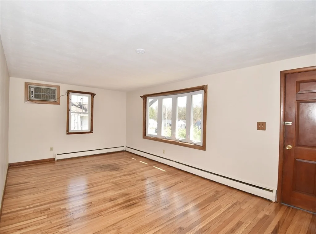 Photo of 14 Gatewood Rd
