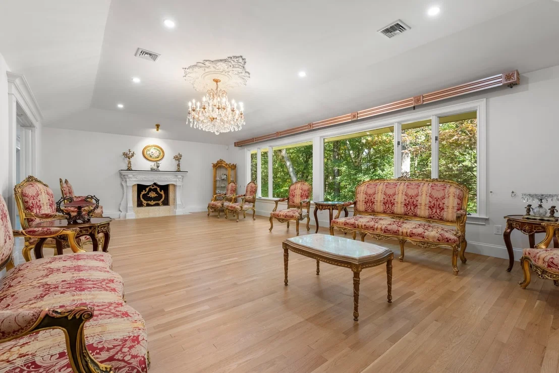 Photo of 80 Doublet Hill Rd