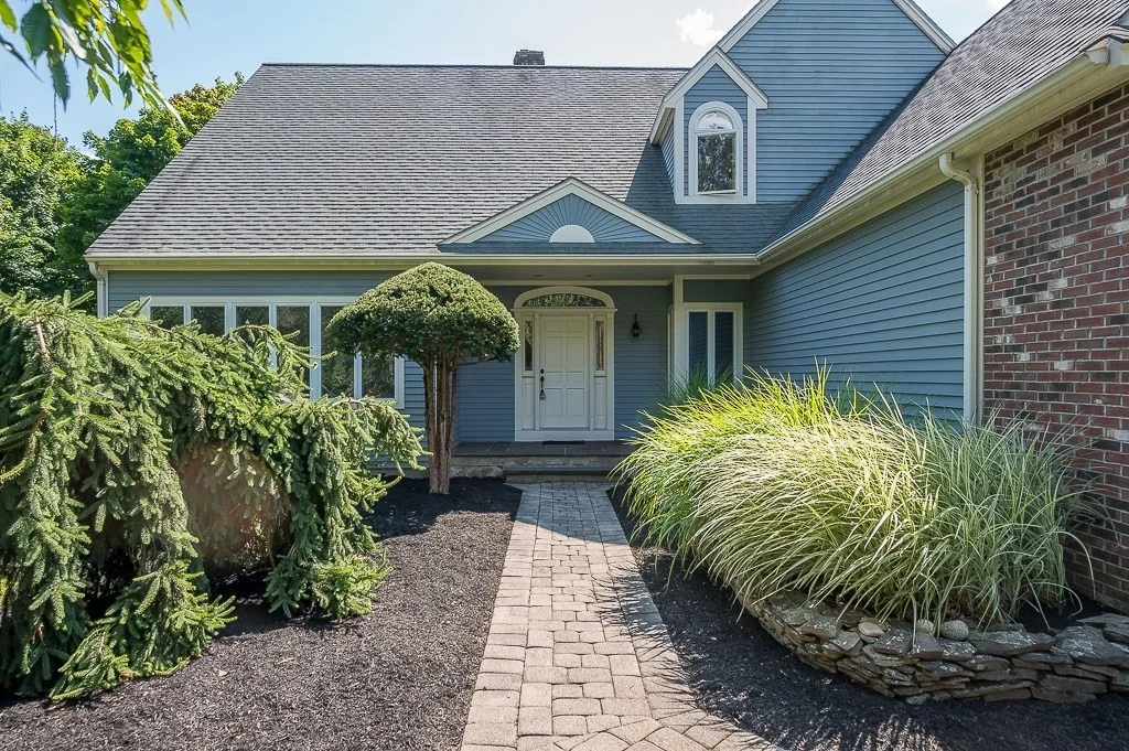 Photo of 176 Putnam Rd