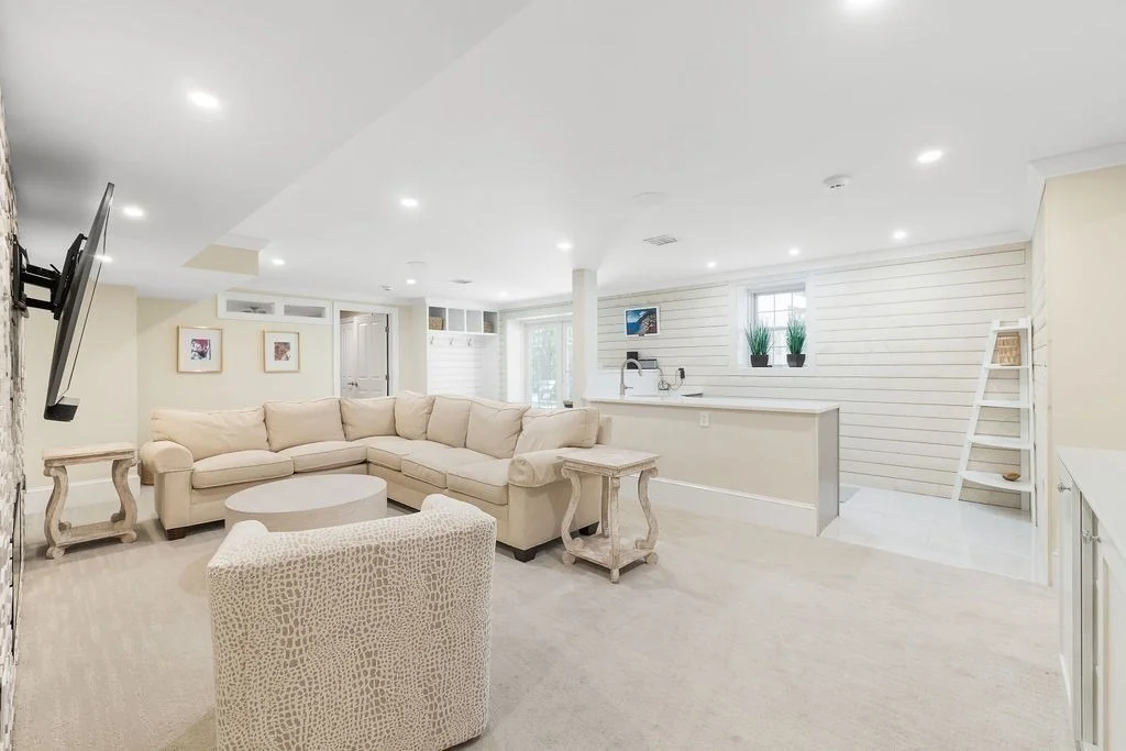 Photo of 100 Nobscot Drive