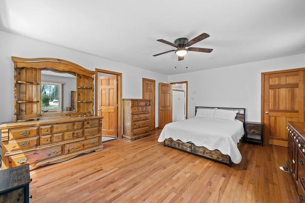 Photo of 1 Woodmere Rd