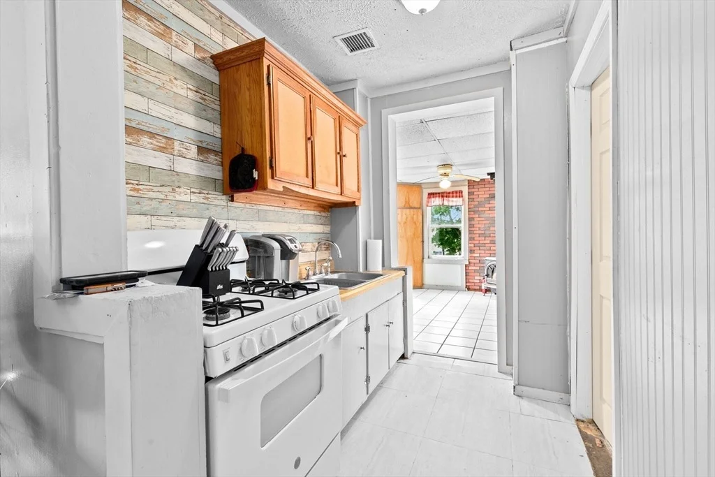 Photo of 93 Warren St.
